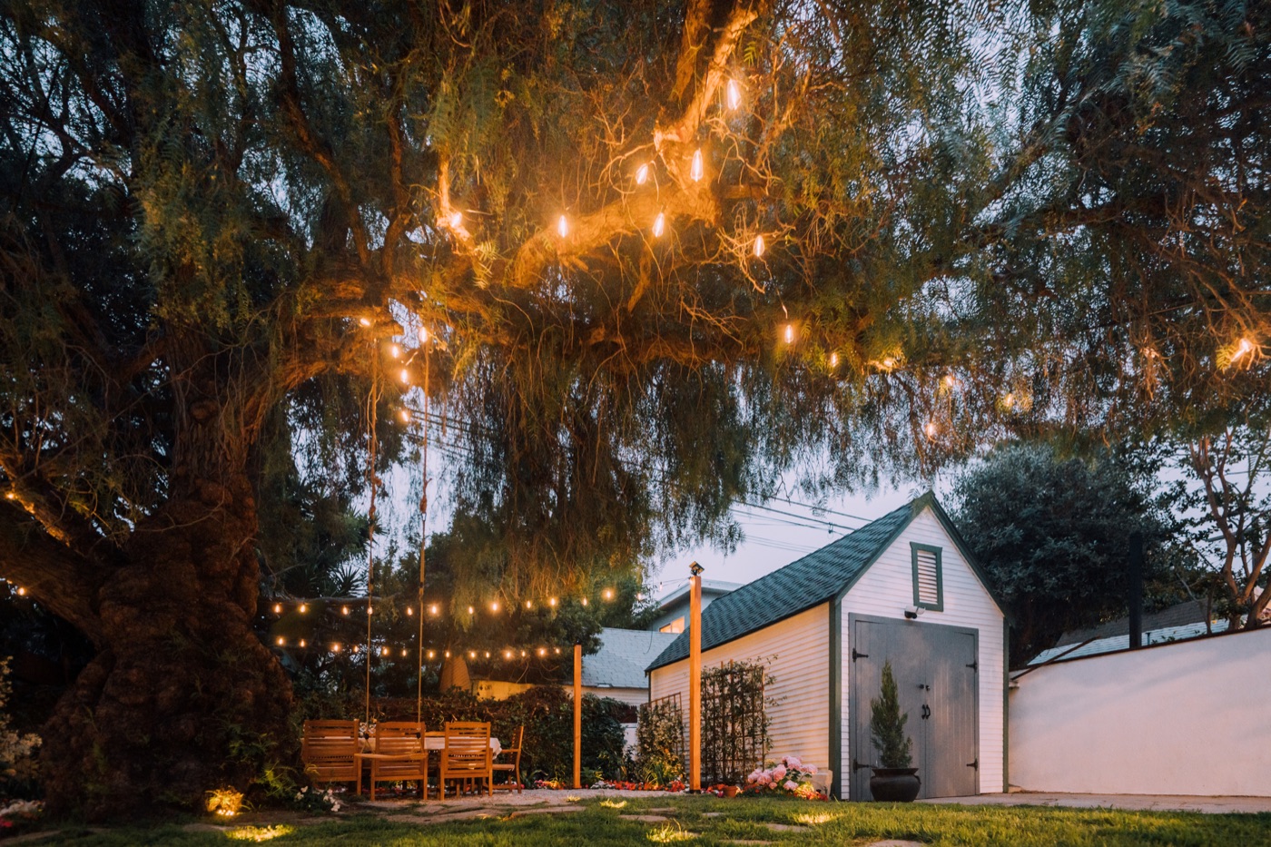 Vacation rental exterior at dusk photographed by Streetshow