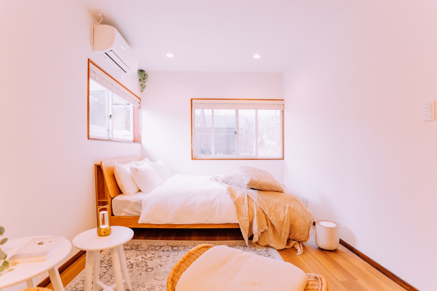 Vacation rental bedroom photographed by Streetshow